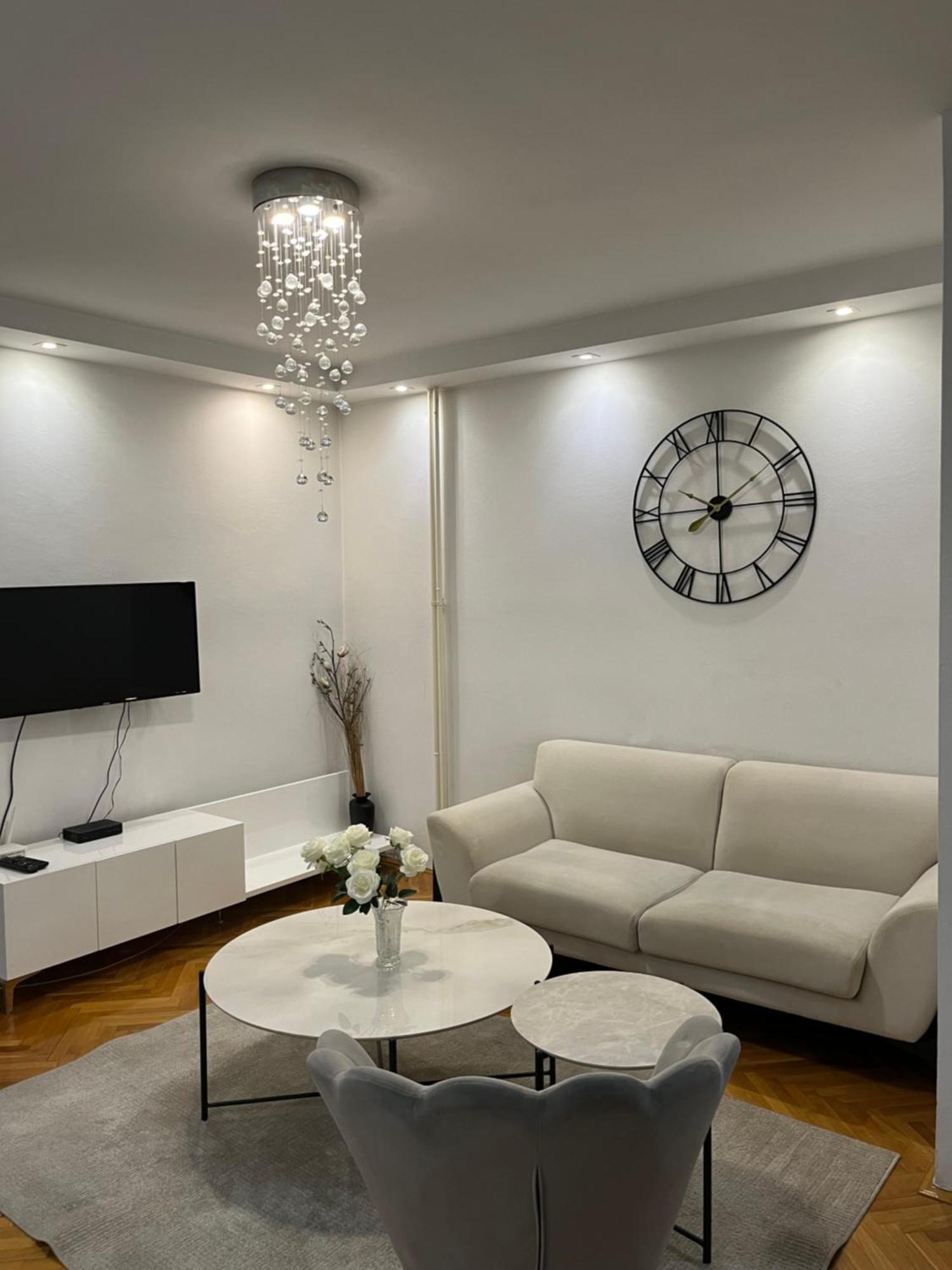Ruby Luxury Central Apartment Skopje Extérieur photo
