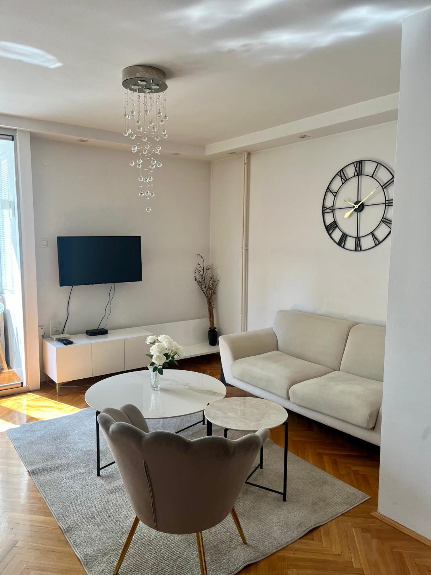 Ruby Luxury Central Apartment Skopje Extérieur photo